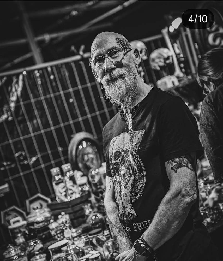 Black and white portrait of Flipke